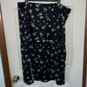 SHEIN mid length flower skirt 2XL